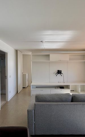 Apartamento à venda com 67m², 1 quarto e 1 vaga Apartamento à venda com 67m², 1 quarto e 1 vagaSala
