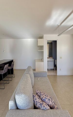 Apartamento à venda com 67m², 1 quarto e 1 vaga Apartamento à venda com 67m², 1 quarto e 1 vagaSala