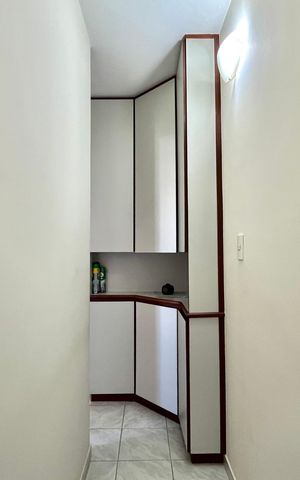 Casa à venda com 154m², 3 quartos e 2 vagas Casa à venda com 154m², 3 quartos e 2 vagasCorredor