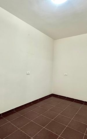 Casa à venda com 154m², 3 quartos e 2 vagas Casa à venda com 154m², 3 quartos e 2 vagasSala de Jantar