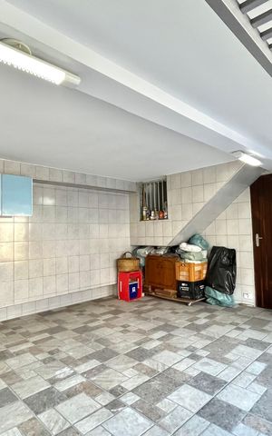 Casa à venda com 154m², 3 quartos e 2 vagas Casa à venda com 154m², 3 quartos e 2 vagasGaragem