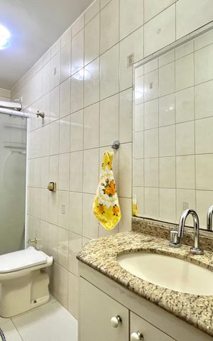 Casa à venda com 154m², 3 quartos e 2 vagas Casa à venda com 154m², 3 quartos e 2 vagasBanheiro Social