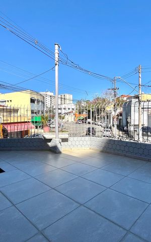Casa à venda com 154m², 3 quartos e 2 vagas Casa à venda com 154m², 3 quartos e 2 vagasVaranda