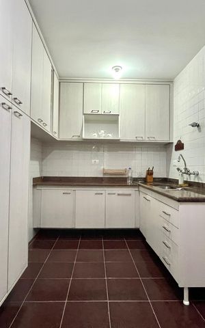 Casa à venda com 154m², 3 quartos e 2 vagas Casa à venda com 154m², 3 quartos e 2 vagasCozinha