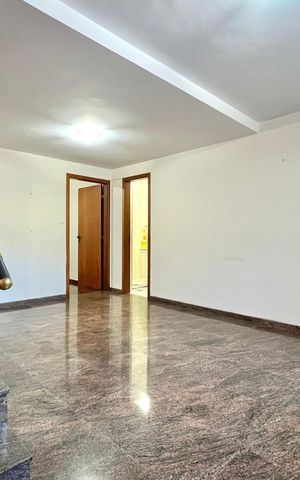 Casa à venda com 154m², 3 quartos e 2 vagas Casa à venda com 154m², 3 quartos e 2 vagasSala