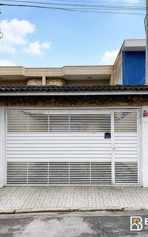 Casa à venda com 160m², 3 quartos e 4 vagas