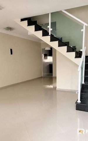 Casa à venda com 160m², 3 quartos e 4 vagas