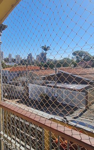 Casa à venda com 261m², 5 quartos e 3 vagas Casa à venda com 261m², 5 quartos e 3 vagasÁrea externa