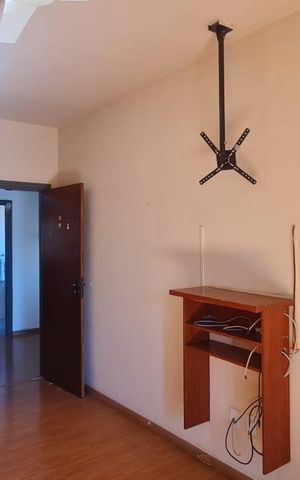 Casa à venda com 261m², 5 quartos e 3 vagas Casa à venda com 261m², 5 quartos e 3 vagasQuarto