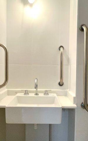 Studio à venda com 28m², 1 quarto e sem vaga Studio à venda com 28m², 1 quarto e sem vagaBanheiro