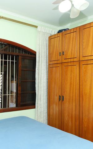 Casa à venda com 225m², 3 quartos e 4 vagasQuarto 1