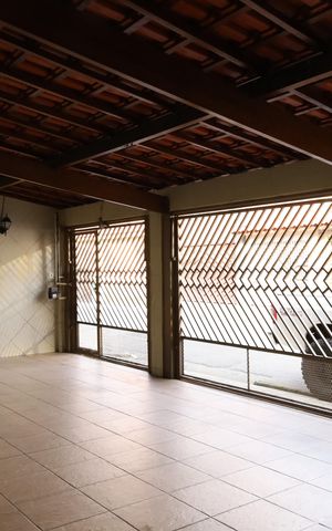 Casa à venda com 225m², 3 quartos e 4 vagasGaragem