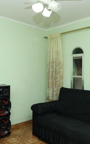 Casa à venda com 225m², 3 quartos e 4 vagasSala
