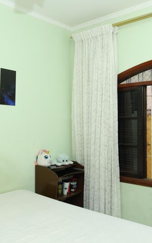 Casa à venda com 225m², 3 quartos e 4 vagasQuarto 2