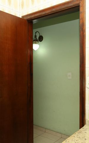 Casa à venda com 225m², 3 quartos e 4 vagasBanheiro