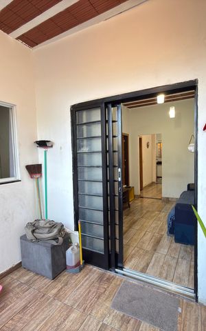 Casa para alugar com 65m², 3 quartos e 1 vaga Casa para alugar com 65m², 3 quartos e 1 vagaVaranda