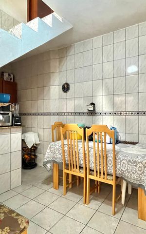 Casa para alugar com 250m², 5 quartos e 2 vagas Casa para alugar com 250m², 5 quartos e 2 vagasCozinha Casa 2