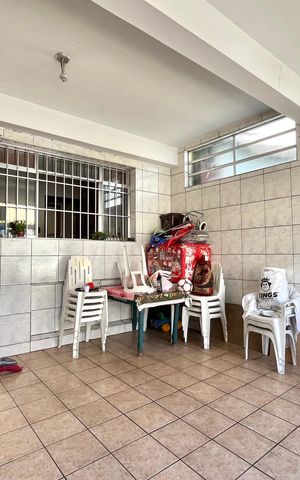 Casa para alugar com 250m², 5 quartos e 2 vagas Casa para alugar com 250m², 5 quartos e 2 vagasGaragem Casa 2