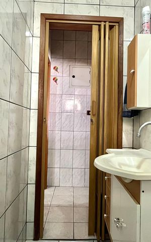 Casa para alugar com 250m², 5 quartos e 2 vagas Casa para alugar com 250m², 5 quartos e 2 vagasBanheiro 1 Casa 2