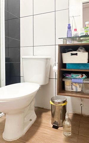 Apartamento à venda com 52m², 2 quartos e 1 vaga Apartamento à venda com 52m², 2 quartos e 1 vagaBanheiro Social