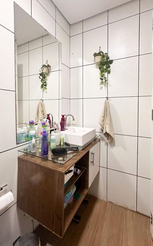 Apartamento à venda com 52m², 2 quartos e 1 vaga Apartamento à venda com 52m², 2 quartos e 1 vagaBanheiro Social