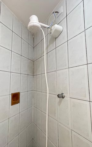 Casa à venda com 90m², 2 quartos e 1 vaga Casa à venda com 90m², 2 quartos e 1 vagaBanheiro Social