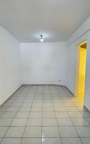 Casa à venda com 90m², 2 quartos e 1 vaga Casa à venda com 90m², 2 quartos e 1 vagaSala