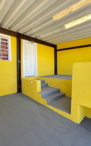 Casa à venda com 90m², 2 quartos e 1 vaga Casa à venda com 90m², 2 quartos e 1 vagaGaragem