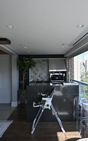 Apartamento à venda com 110m², 2 quartos e 2 vagasVaranda