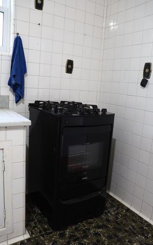Casa para alugar com 479m², 4 quartos e 4 vagas Casa para alugar com 479m², 4 quartos e 4 vagasCozinha