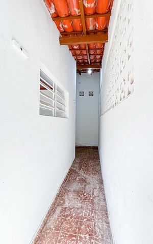 Casa para alugar com 479m², 4 quartos e 4 vagas Casa para alugar com 479m², 4 quartos e 4 vagasCorredor