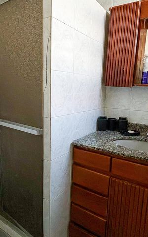 Casa para alugar com 479m², 4 quartos e 4 vagas Casa para alugar com 479m², 4 quartos e 4 vagasBanheiro da suíte