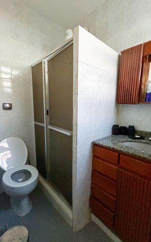 Casa para alugar com 479m², 4 quartos e 4 vagas Casa para alugar com 479m², 4 quartos e 4 vagasBanheiro da suíte