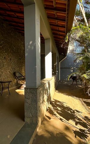 Casa para alugar com 479m², 4 quartos e 4 vagas Casa para alugar com 479m², 4 quartos e 4 vagasÁrea externa