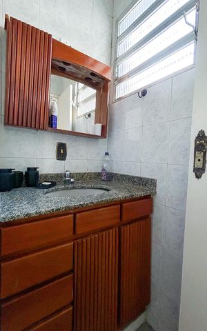 Casa para alugar com 479m², 4 quartos e 4 vagas Casa para alugar com 479m², 4 quartos e 4 vagasBanheiro da suíte