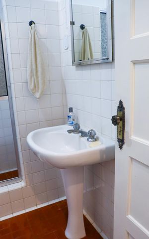 Casa para alugar com 479m², 4 quartos e 4 vagas Casa para alugar com 479m², 4 quartos e 4 vagasBanheiro social
