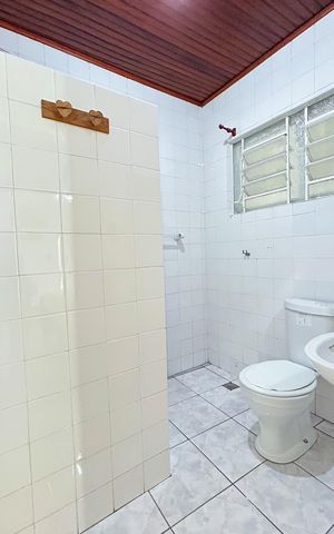 Casa para alugar com 479m², 4 quartos e 4 vagas Casa para alugar com 479m², 4 quartos e 4 vagasBanheiro da suíte 3