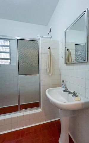 Casa para alugar com 479m², 4 quartos e 4 vagas Casa para alugar com 479m², 4 quartos e 4 vagasBanheiro social
