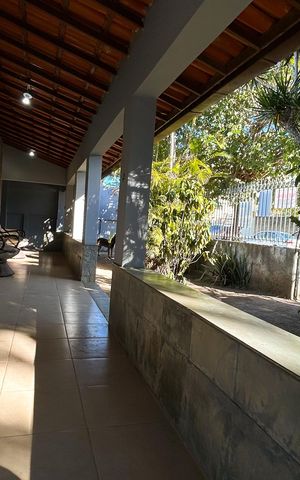 Casa para alugar com 479m², 4 quartos e 4 vagas Casa para alugar com 479m², 4 quartos e 4 vagasÁrea externa