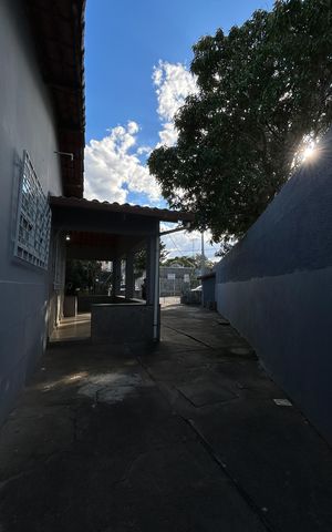Casa para alugar com 479m², 4 quartos e 4 vagas Casa para alugar com 479m², 4 quartos e 4 vagasÁrea externa