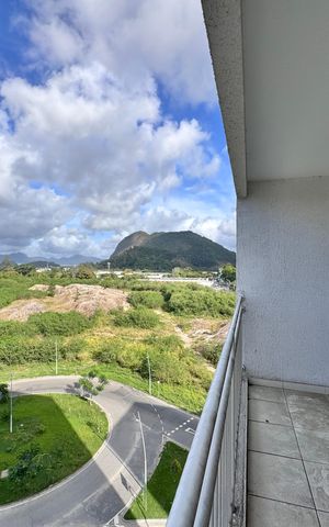 Apartamento à venda com 60m², 3 quartos e 1 vaga Apartamento à venda com 60m², 3 quartos e 1 vagaVaranda