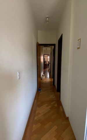 Casa à venda com 175m², 3 quartos e 4 vagas Casa à venda com 175m², 3 quartos e 4 vagasCorredor quartos