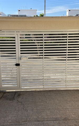 Casa à venda com 175m², 3 quartos e 4 vagas