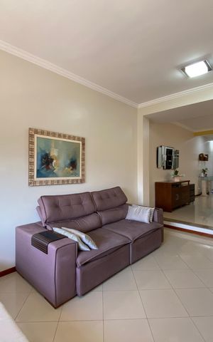 Casa à venda com 175m², 3 quartos e 4 vagas Casa à venda com 175m², 3 quartos e 4 vagasSala