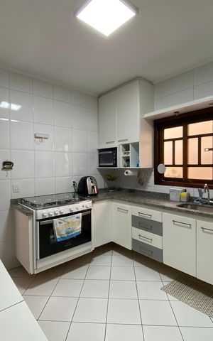 Casa à venda com 175m², 3 quartos e 4 vagas