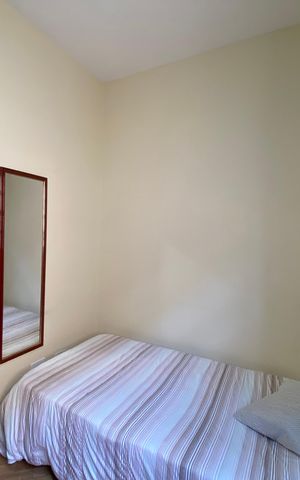 Casa à venda com 175m², 3 quartos e 4 vagas Casa à venda com 175m², 3 quartos e 4 vagasQuarto 2