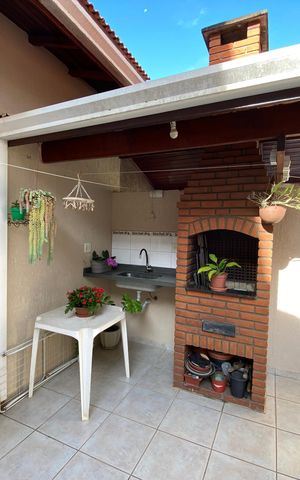 Casa à venda com 175m², 3 quartos e 4 vagas