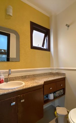 Casa à venda com 175m², 3 quartos e 4 vagas Casa à venda com 175m², 3 quartos e 4 vagasLavabo