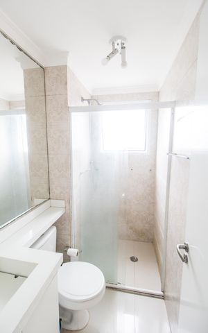 Apartamento à venda com 55m², 2 quartos e 1 vaga Apartamento à venda com 55m², 2 quartos e 1 vagaBanheiro