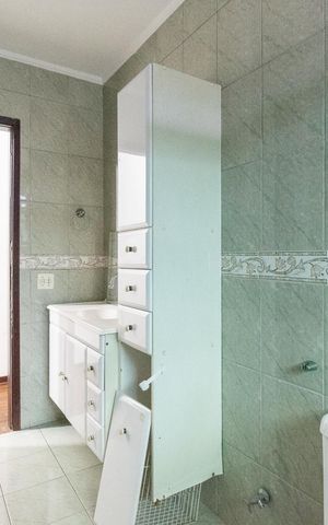 Casa à venda com 200m², 4 quartos e 2 vagasBanheiro Social